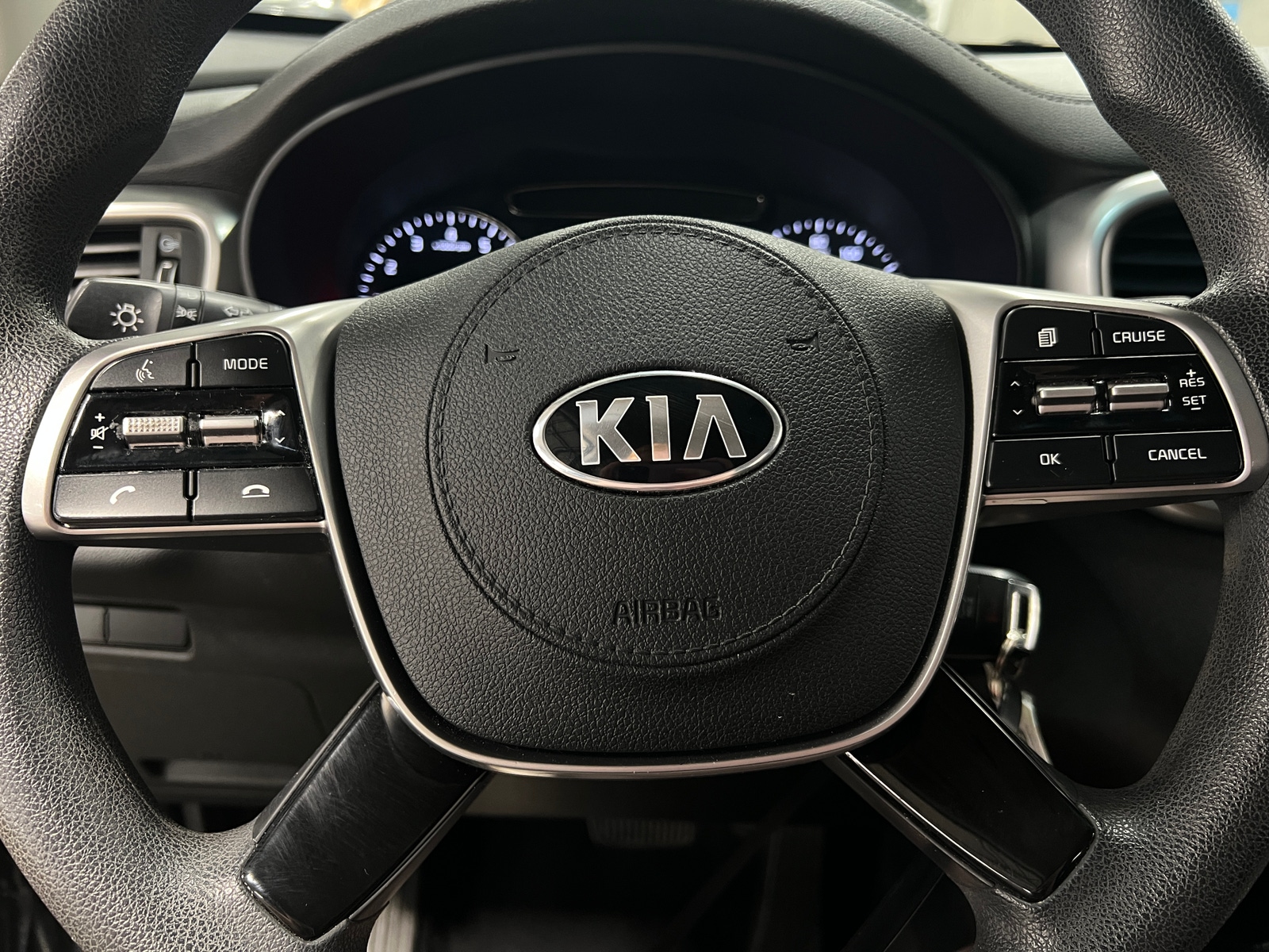 Thumbnail: 2020 Kia Sorento - 5