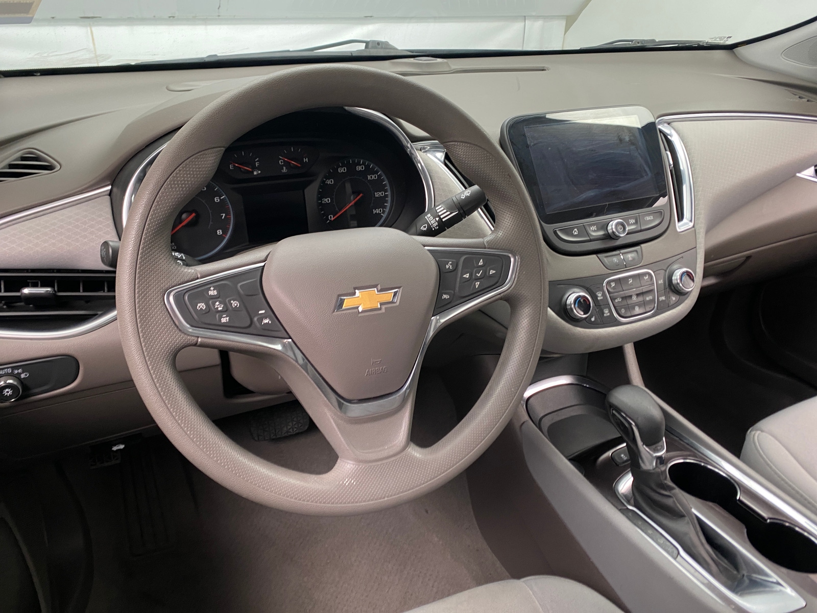 Thumbnail: 2021 Chevrolet Malibu - 5
