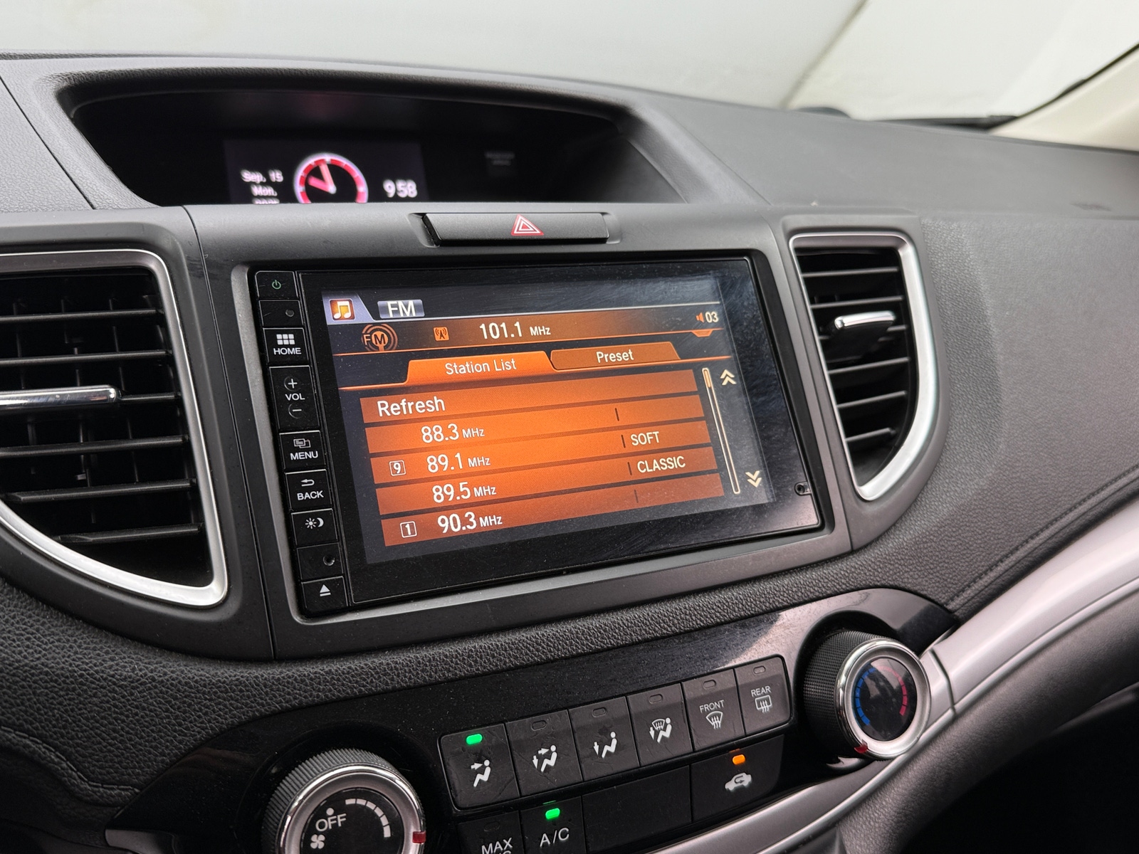 Thumbnail: 2015 Honda CR-V - 4