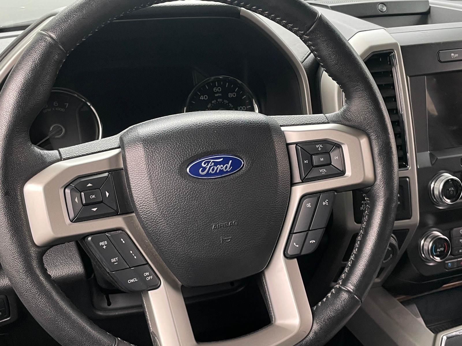 Thumbnail: 2019 Ford Econoline - 4