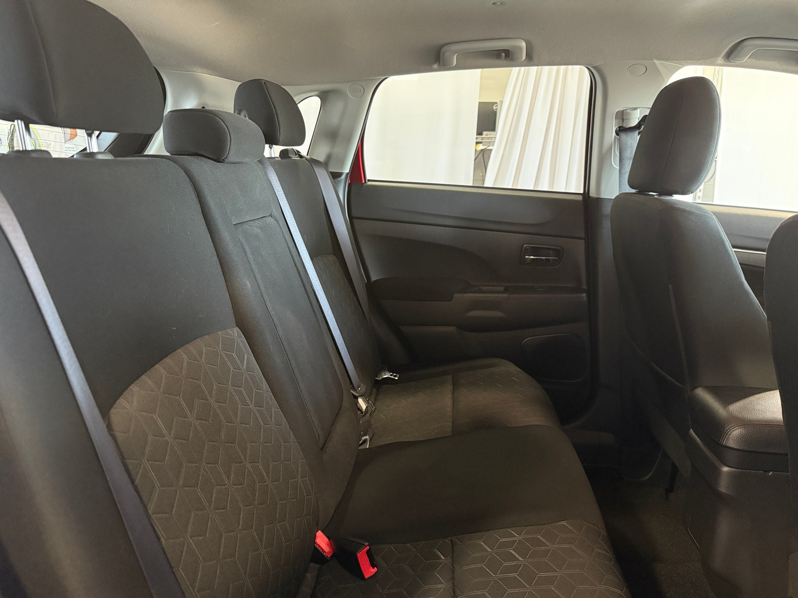 Thumbnail: 2024 Mitsubishi Outlander Sport - 6