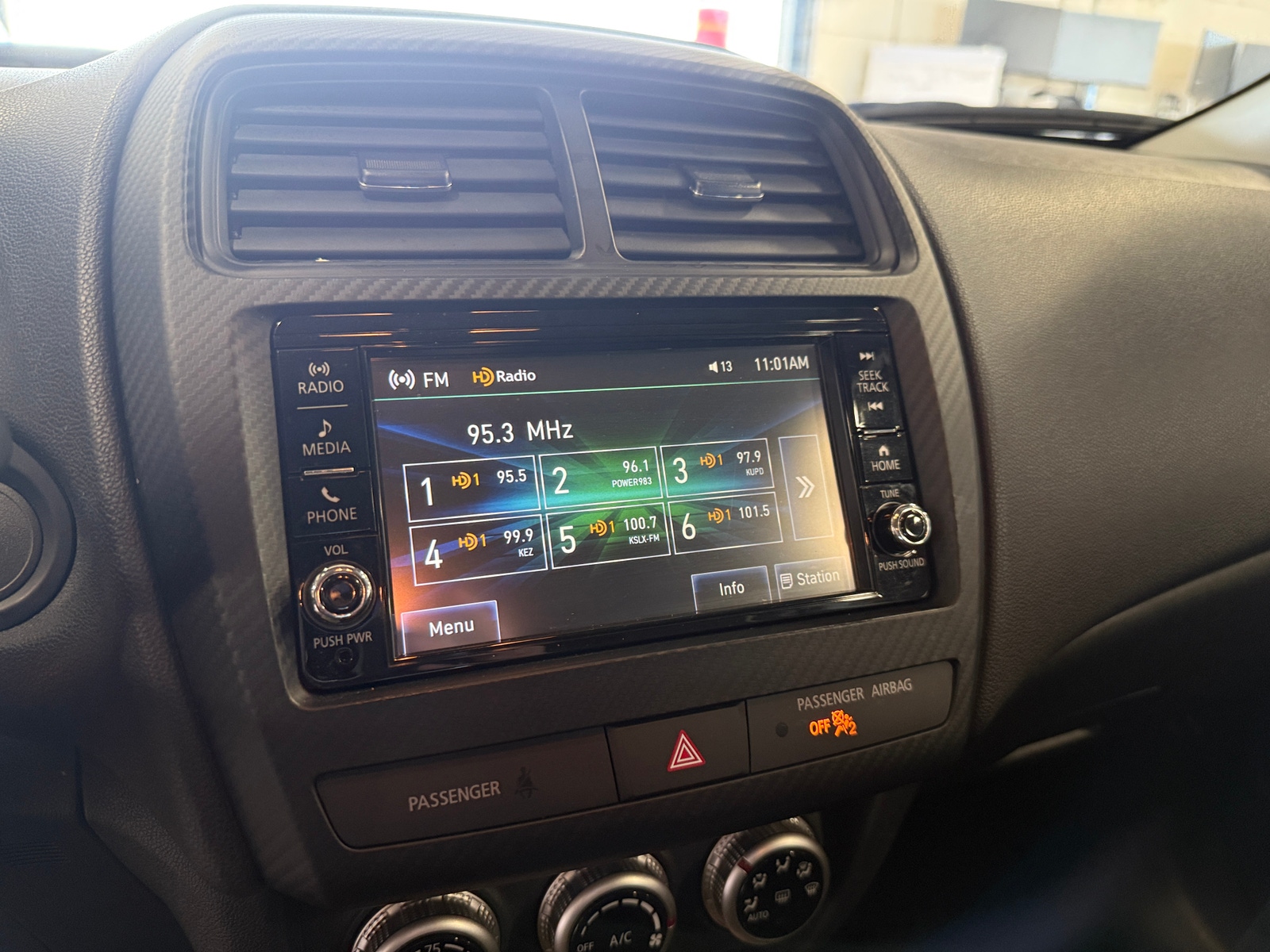 Thumbnail: 2024 Mitsubishi Outlander Sport - 4