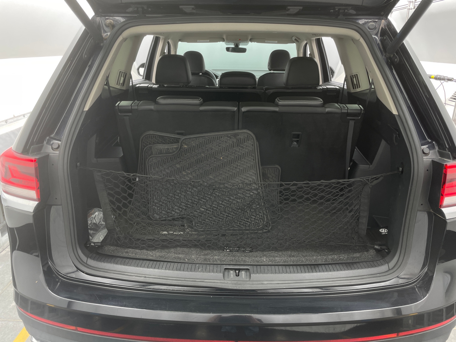 Thumbnail: 2021 Volkswagen Atlas - 6
