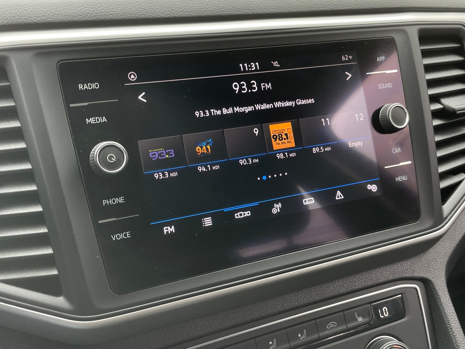 Thumbnail: 2021 Volkswagen Atlas - 3