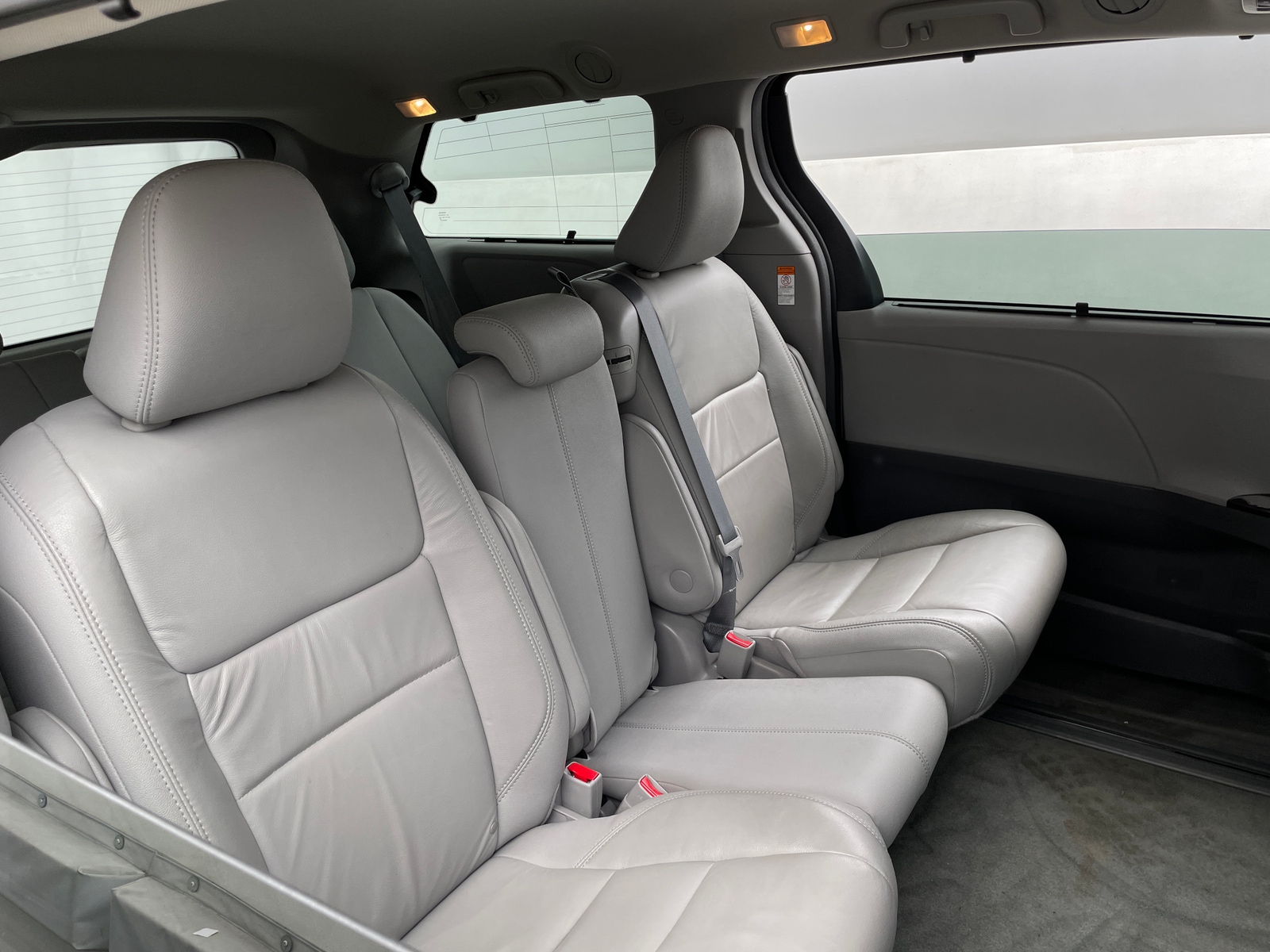 Thumbnail: 2018 Toyota Sienna - 5