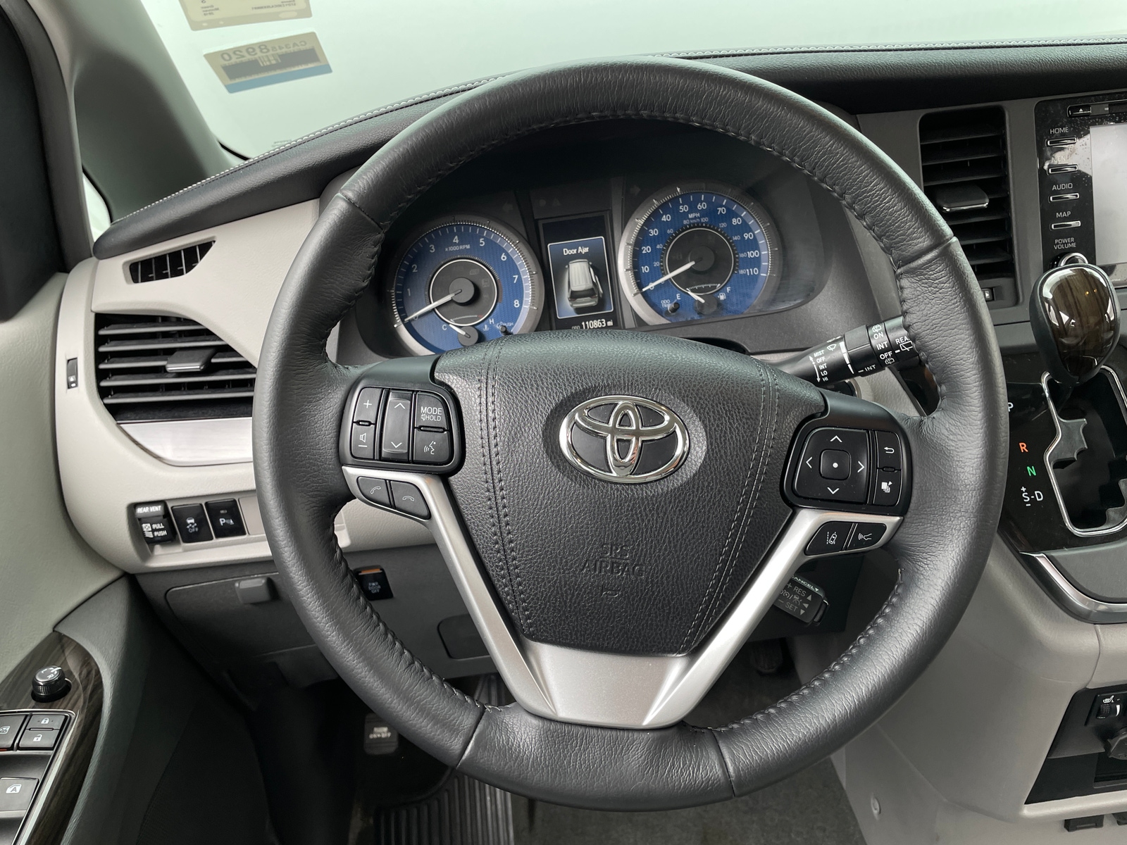 Thumbnail: 2018 Toyota Sienna - 4