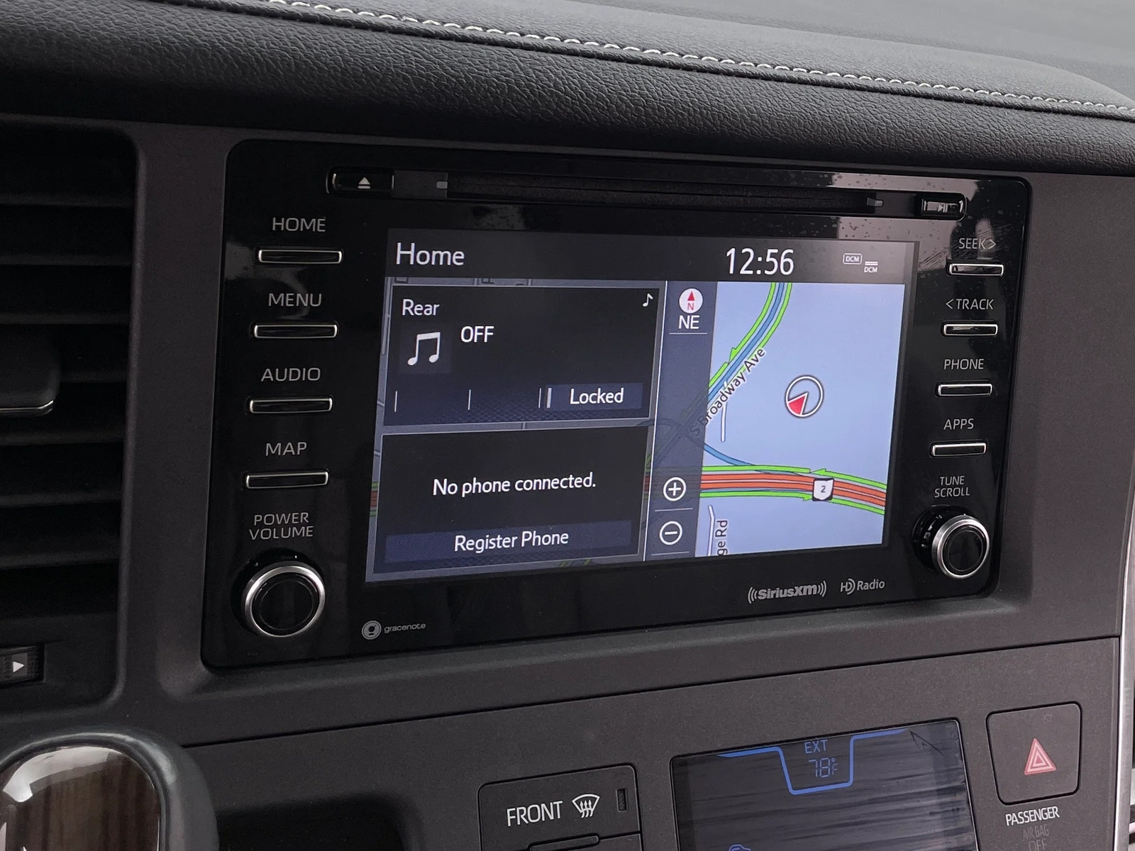 Thumbnail: 2018 Toyota Sienna - 3