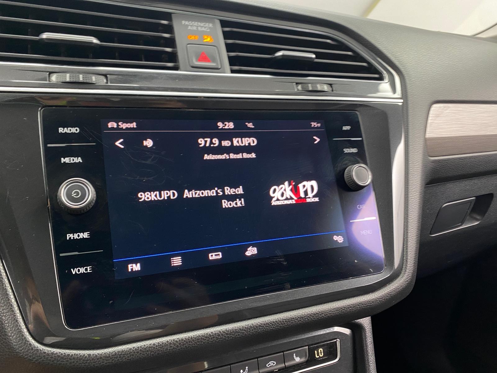 Thumbnail: 2019 Volkswagen Tiguan - 3