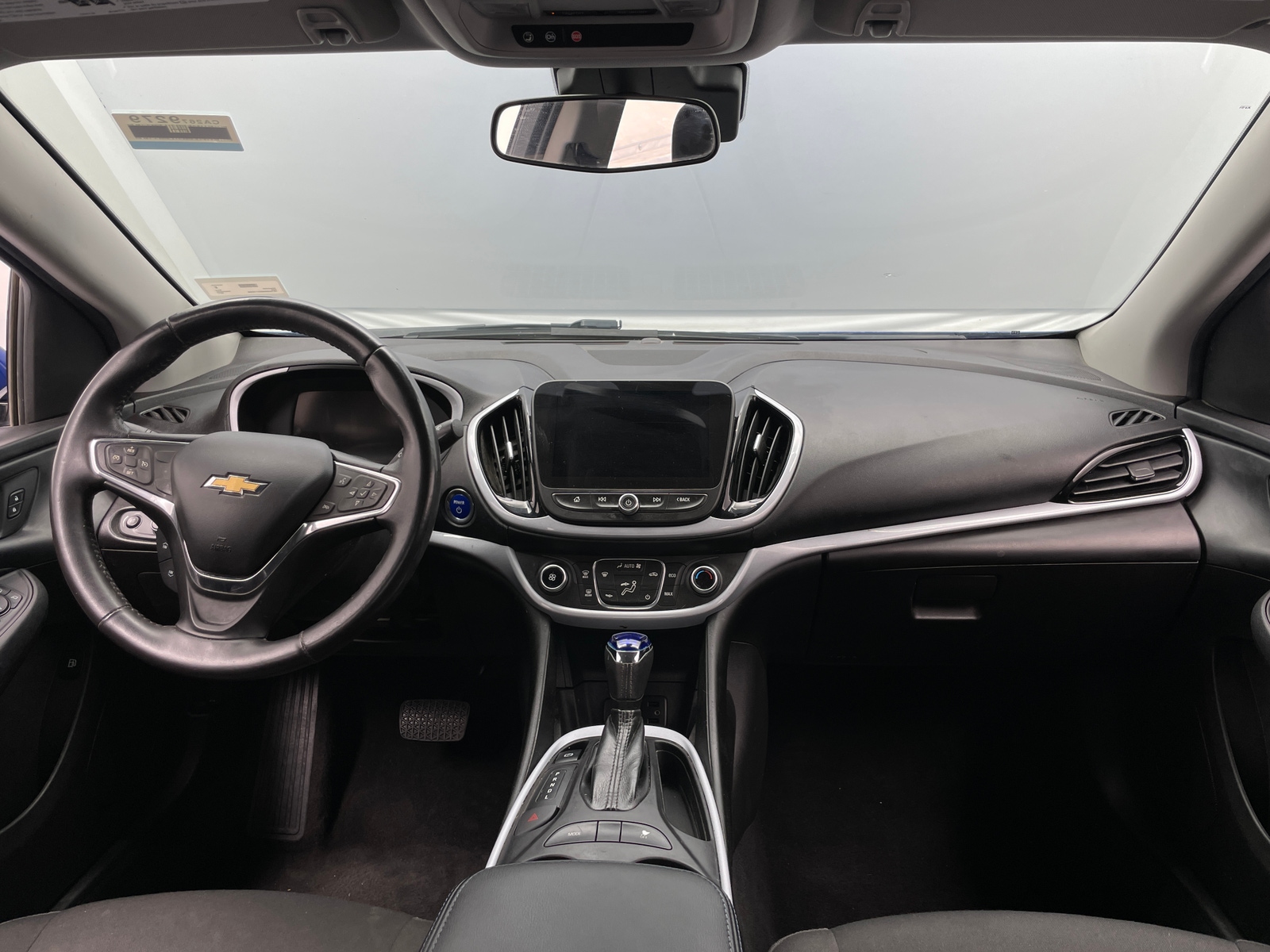 Thumbnail: 2017 Chevrolet Volt - 3