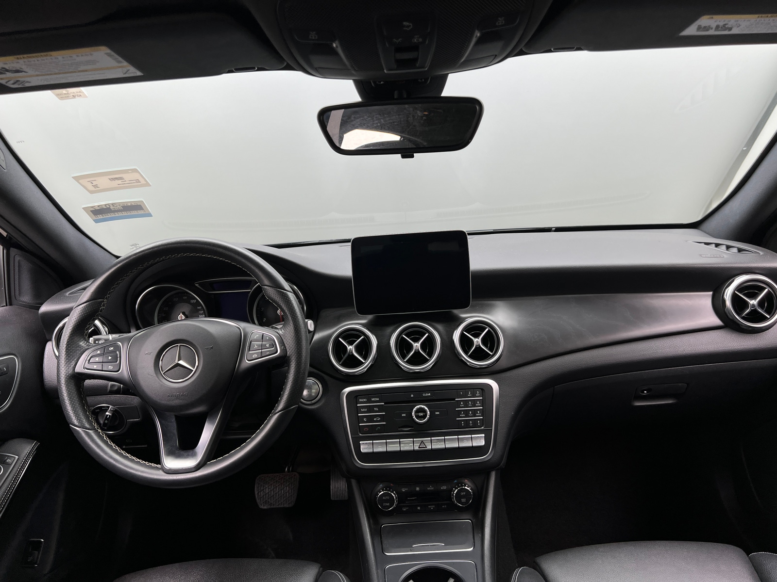 Thumbnail: 2018 Mercedes-Benz GLA - 2