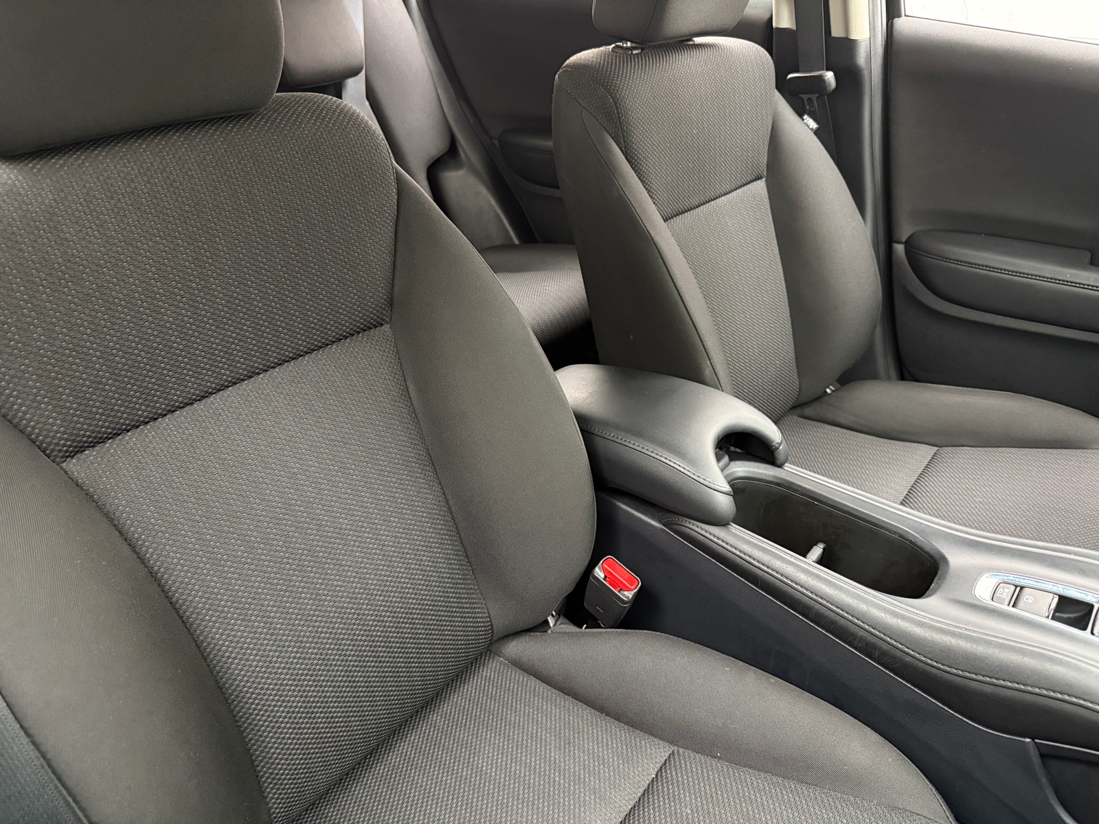 Thumbnail: 2018 Honda HR-V - 2