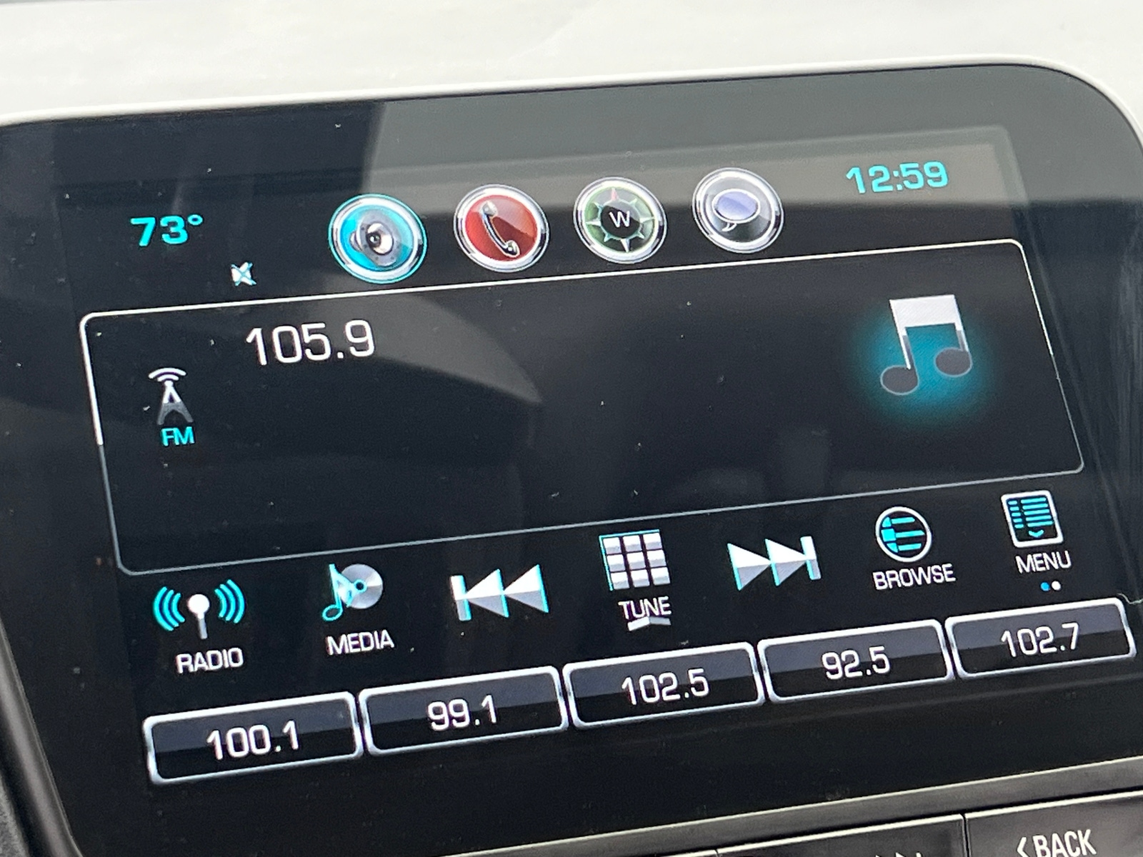 Thumbnail: 2018 Chevrolet Malibu - 4