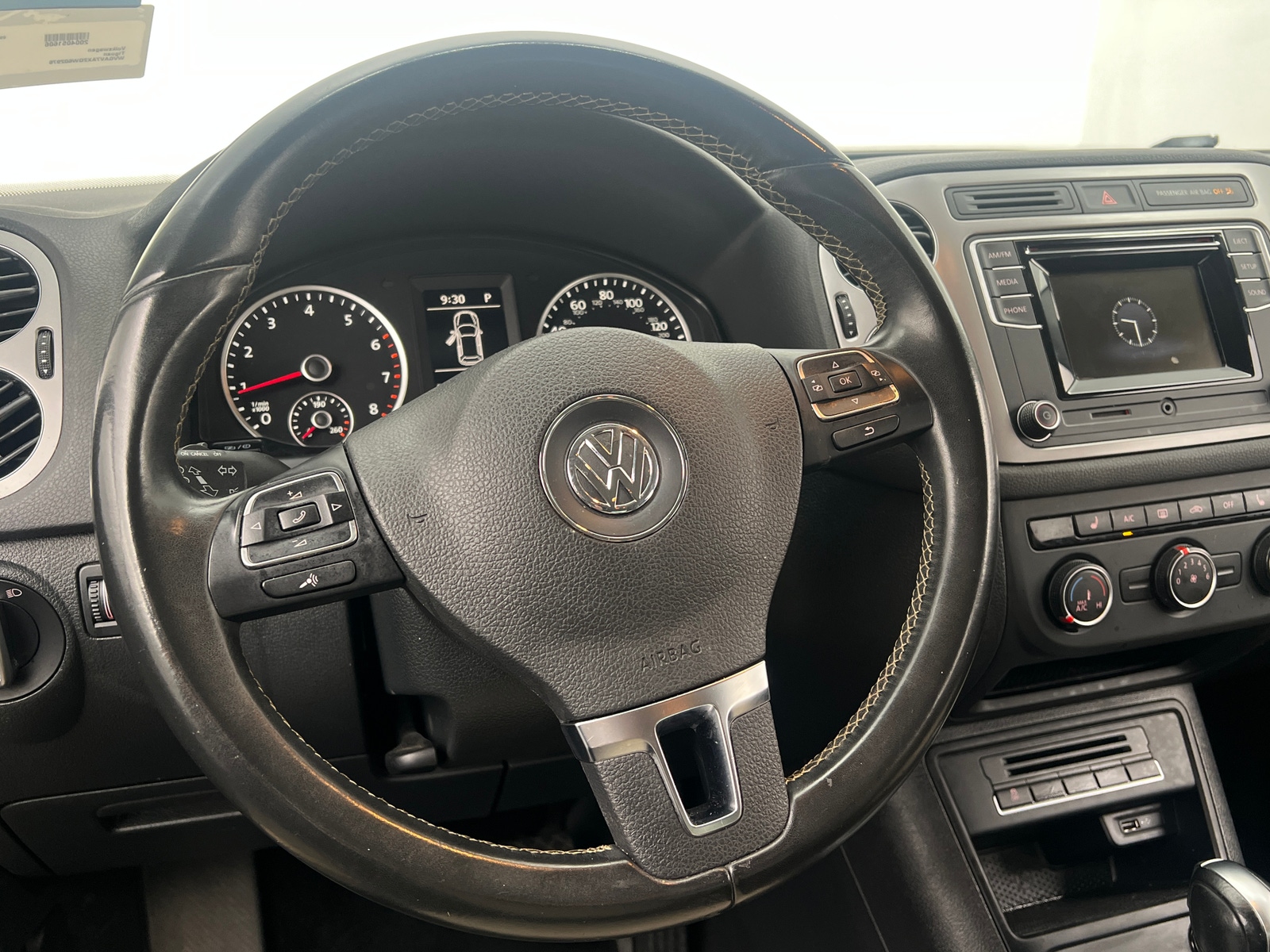Thumbnail: 2016 Volkswagen Tiguan - 5