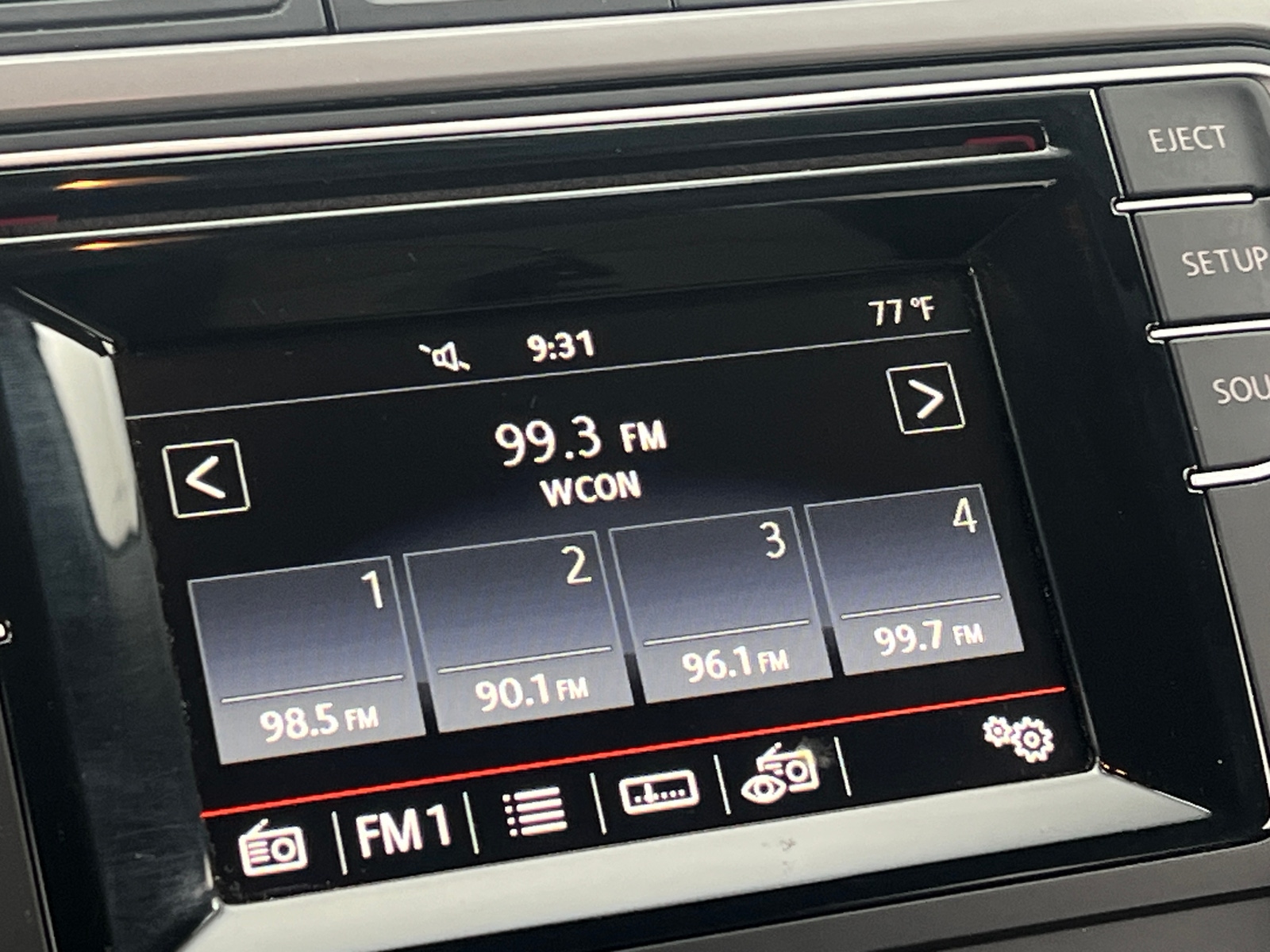 Thumbnail: 2016 Volkswagen Tiguan - 4