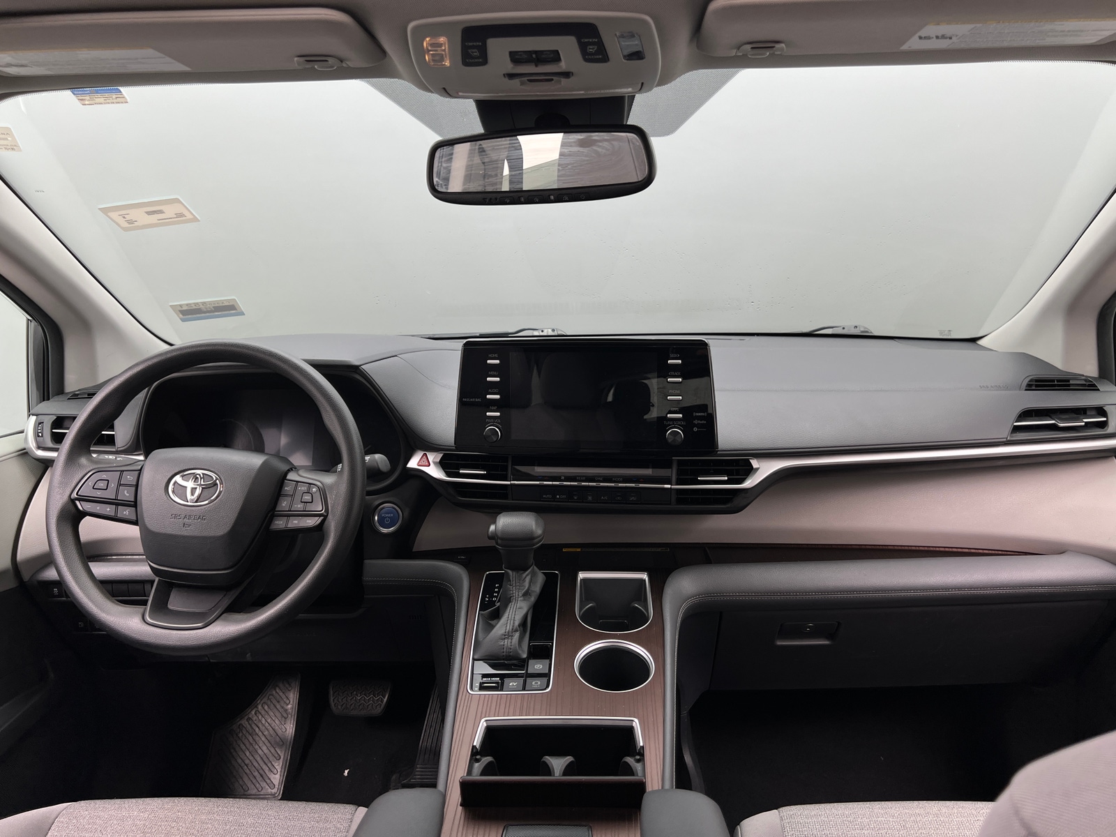 Thumbnail: 2022 Toyota Sienna - 3
