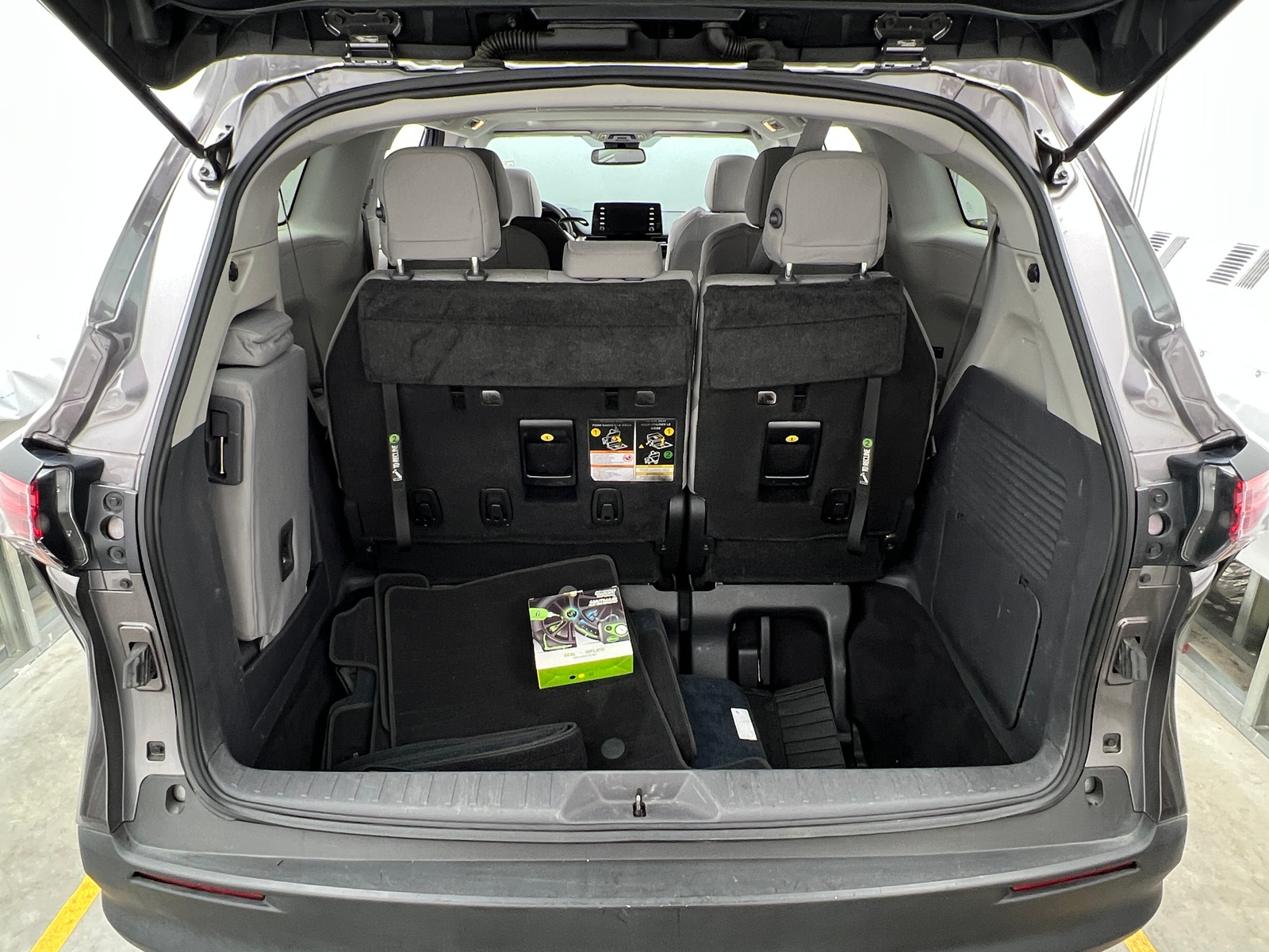 Thumbnail: 2022 Toyota Sienna - 7