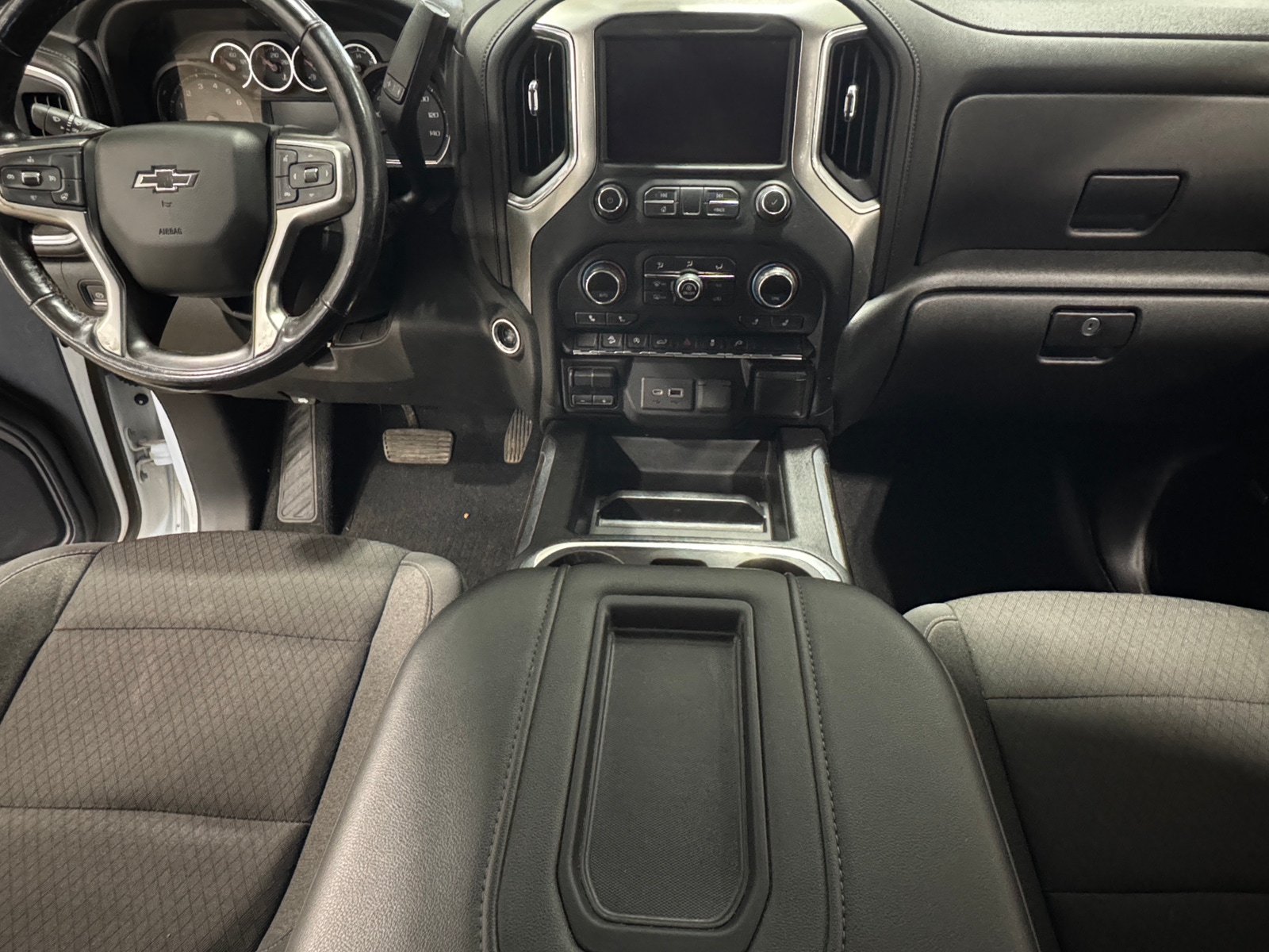 Thumbnail: 2020 Chevrolet Silverado 1500 - 3