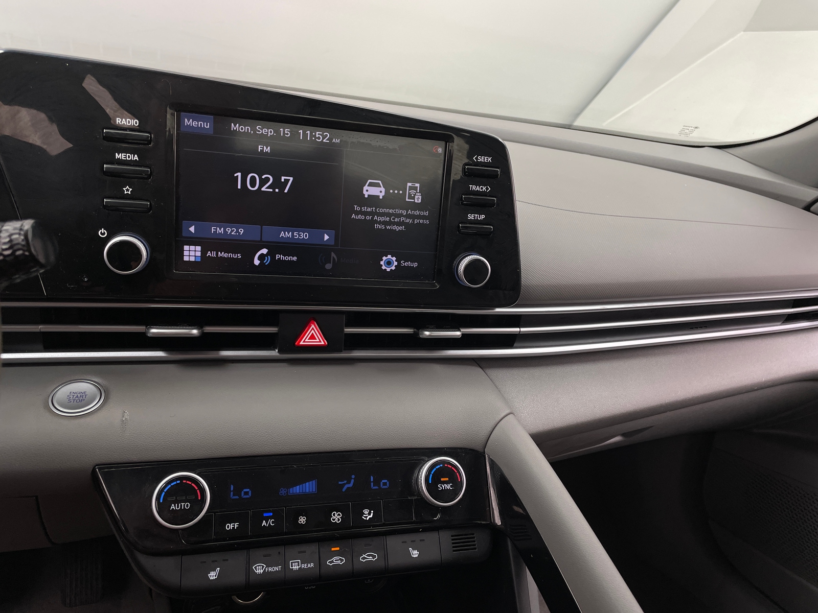 Thumbnail: 2022 Hyundai Elantra - 4