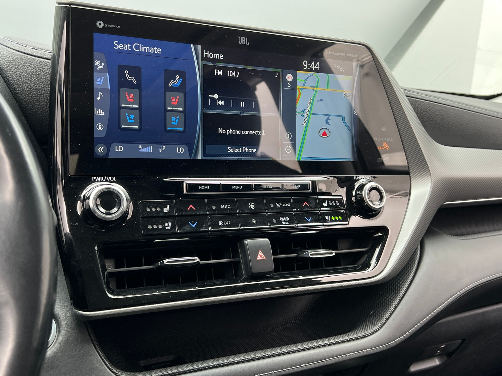 Thumbnail: 2021 Toyota Highlander - 3