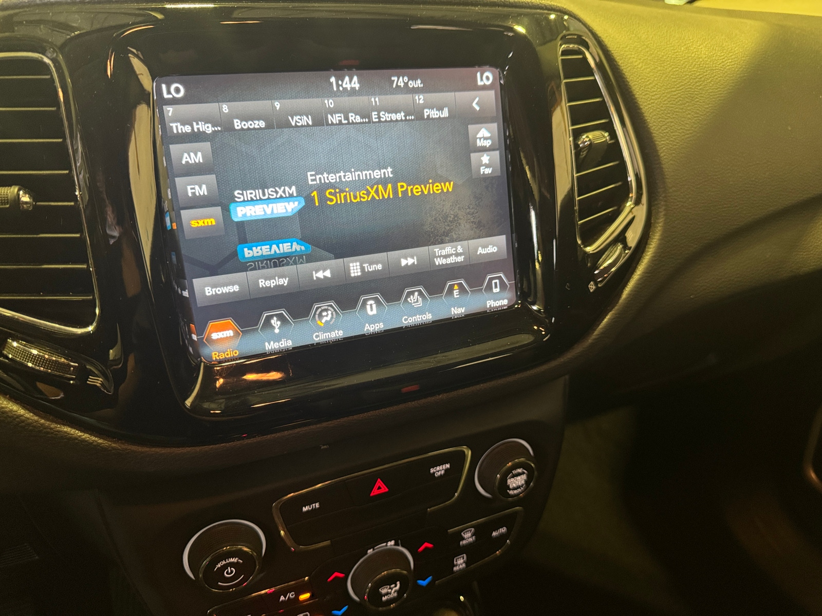 Thumbnail: 2019 Jeep Compass - 3