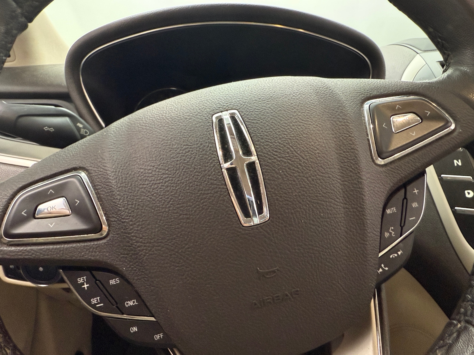 Thumbnail: 2019 Lincoln MKC - 4