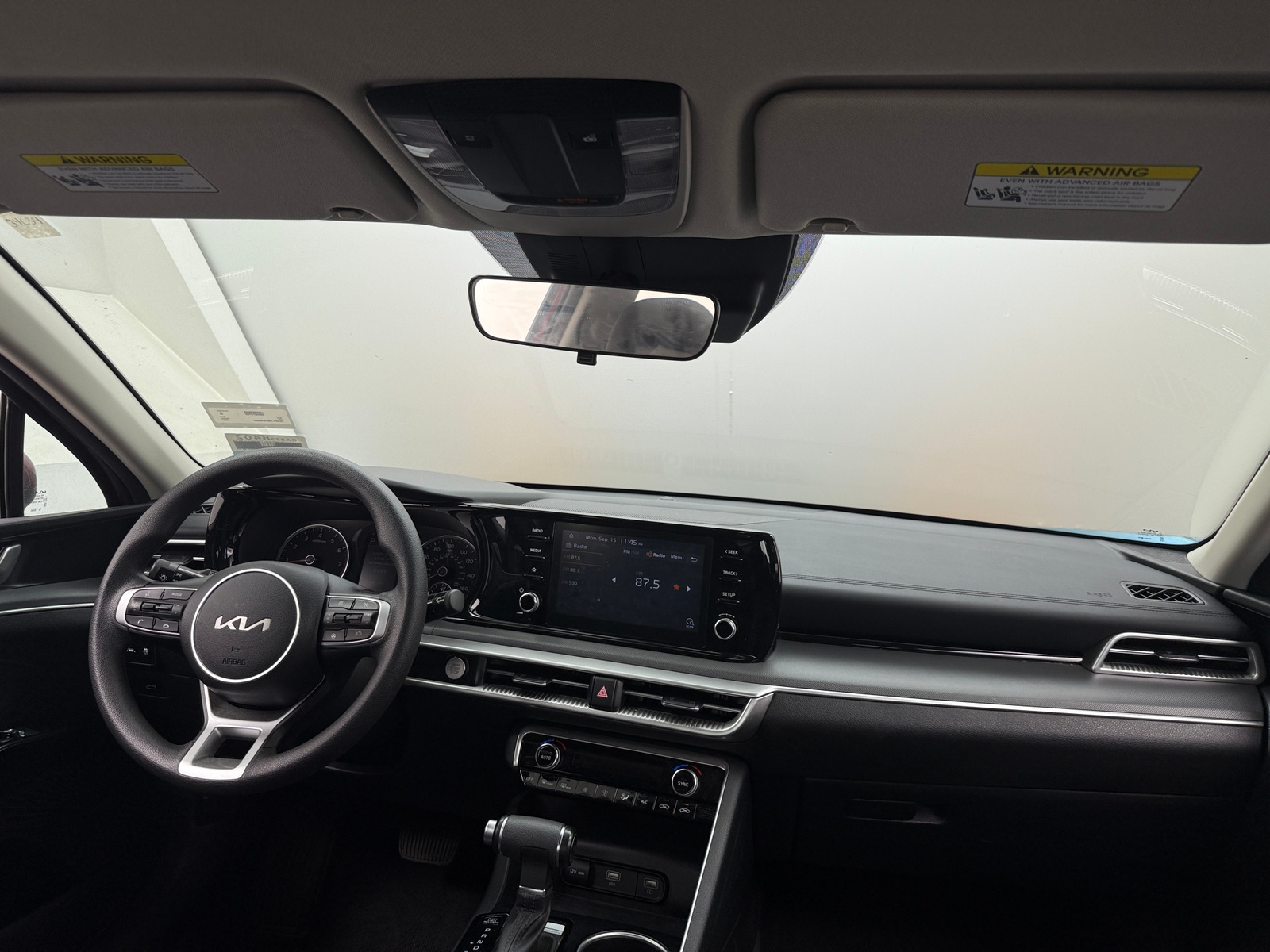 Thumbnail: 2023 Kia K5 - 3