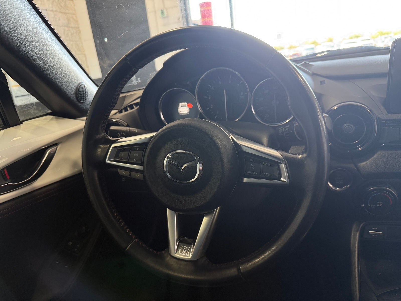 Thumbnail: 2019 Mazda MX-5 Miata - 5