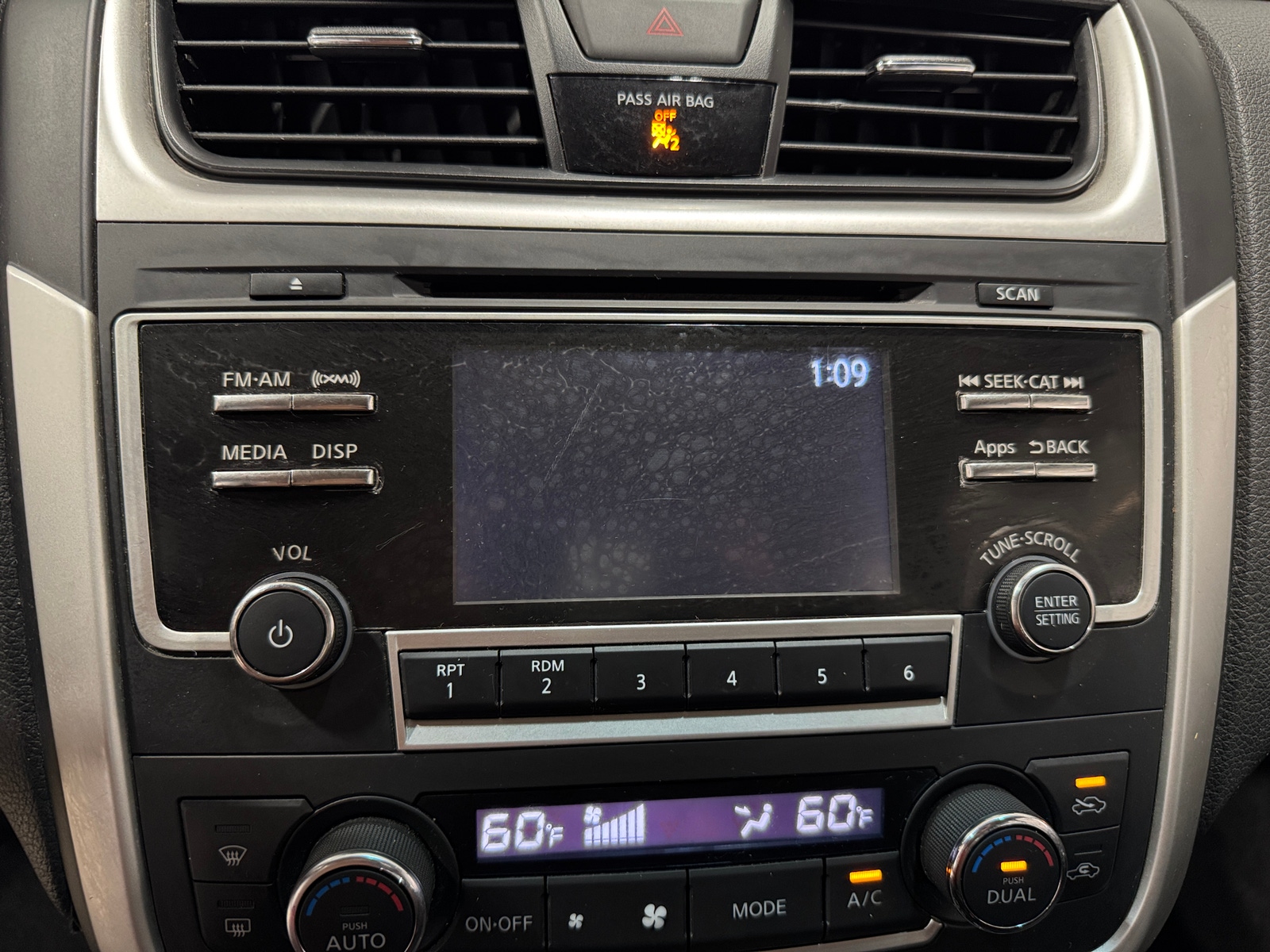 Thumbnail: 2016 Nissan Altima - 4