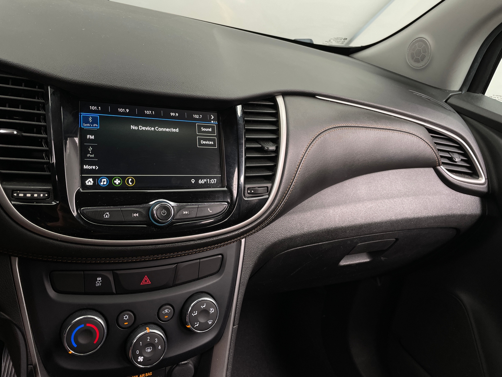 Thumbnail: 2019 Chevrolet Trax - 4