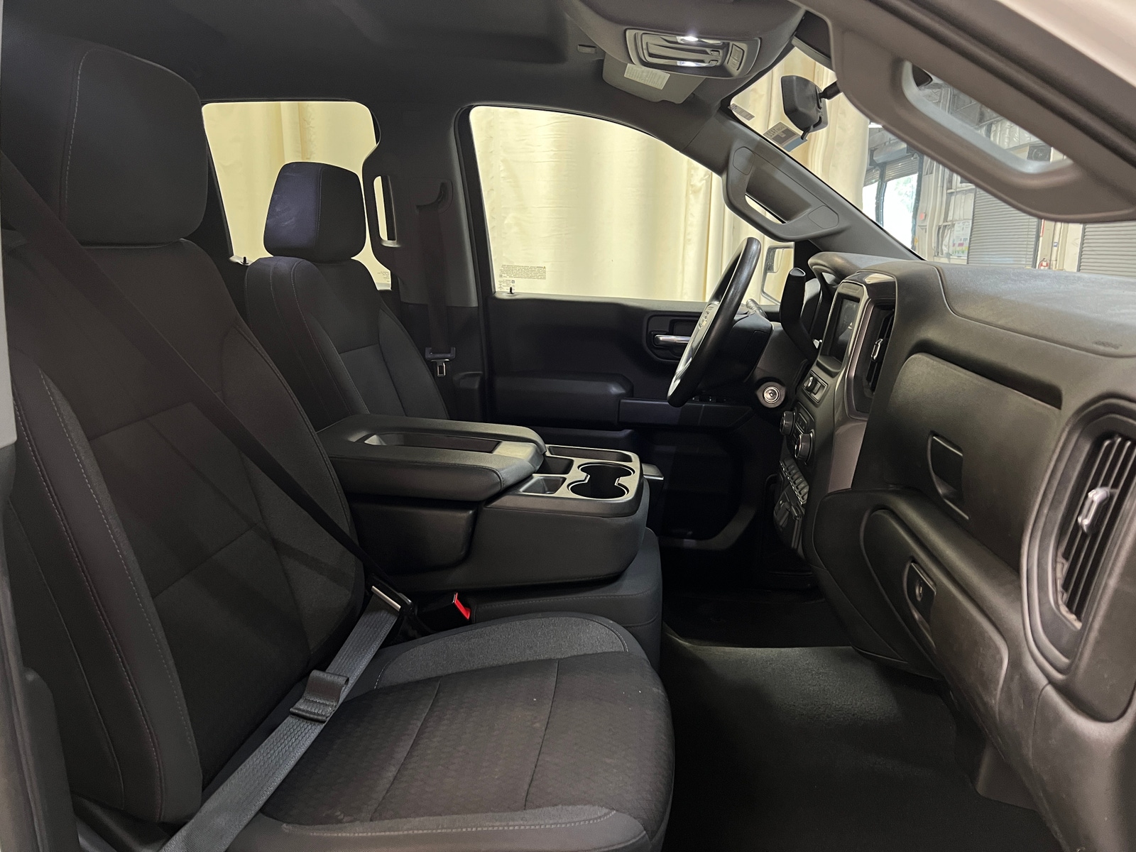 Thumbnail: 2022 Chevrolet Silverado 1500 - 2