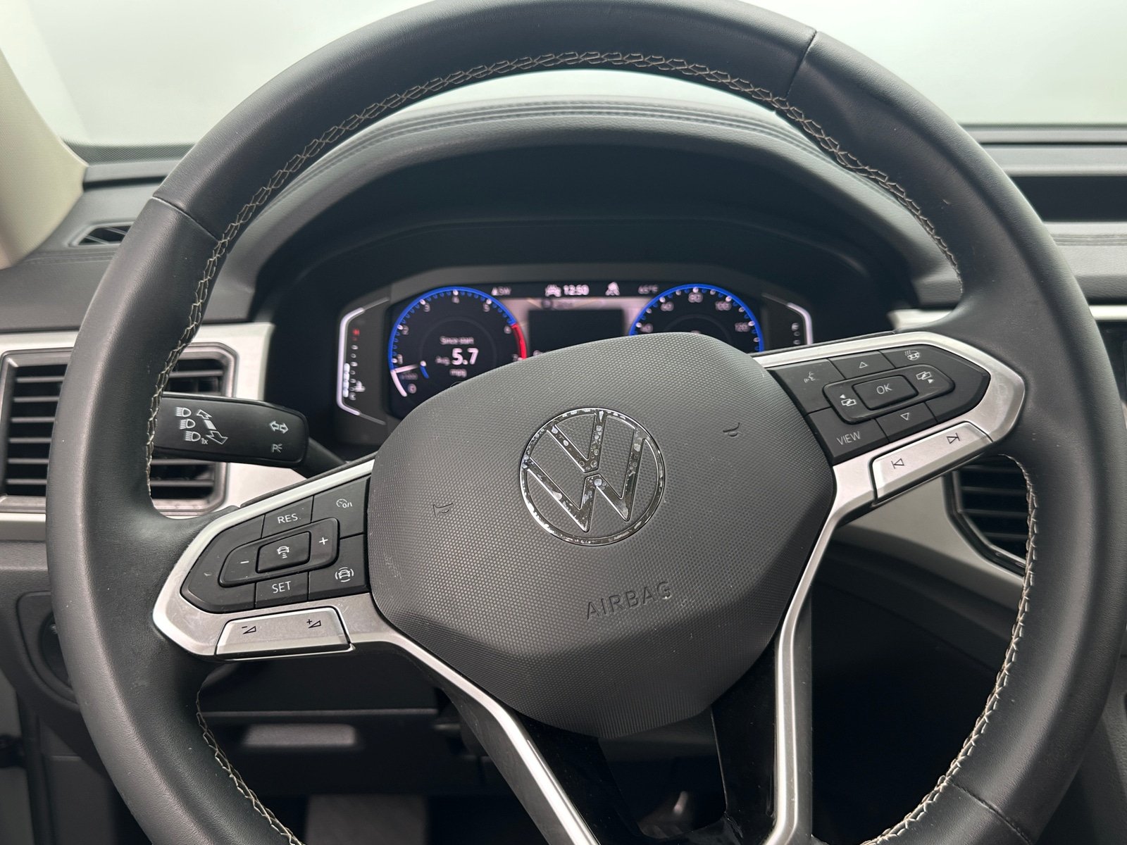 Thumbnail: 2021 Volkswagen Atlas - 4