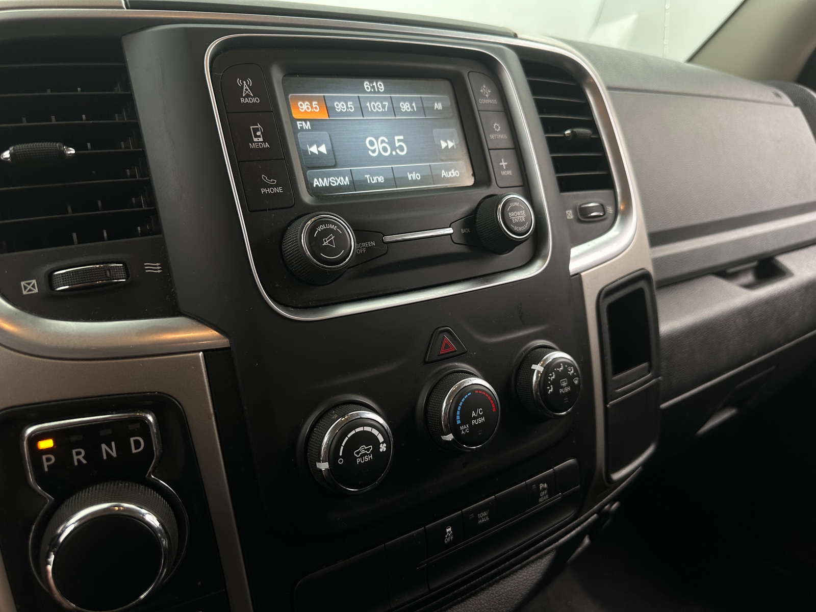 Thumbnail: 2020 RAM 1500 Classic - 4