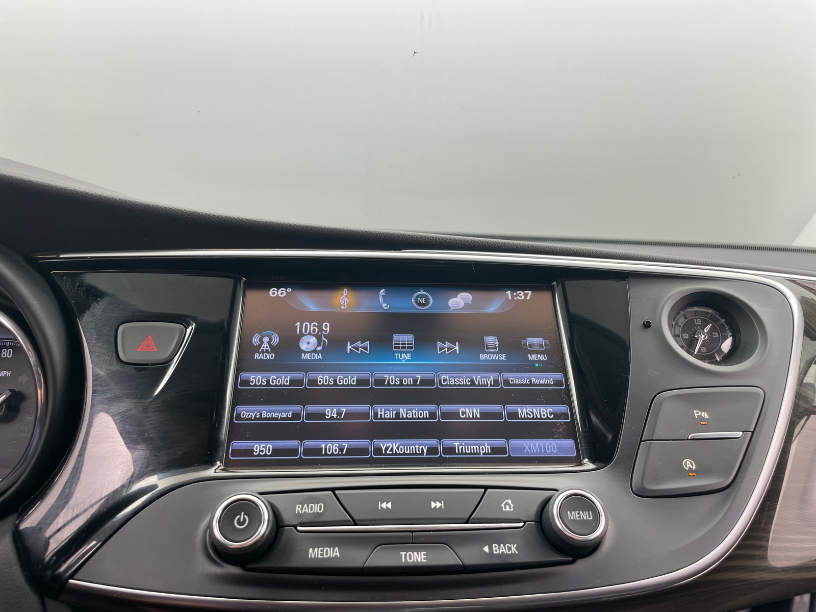 Thumbnail: 2019 Buick Envision - 3