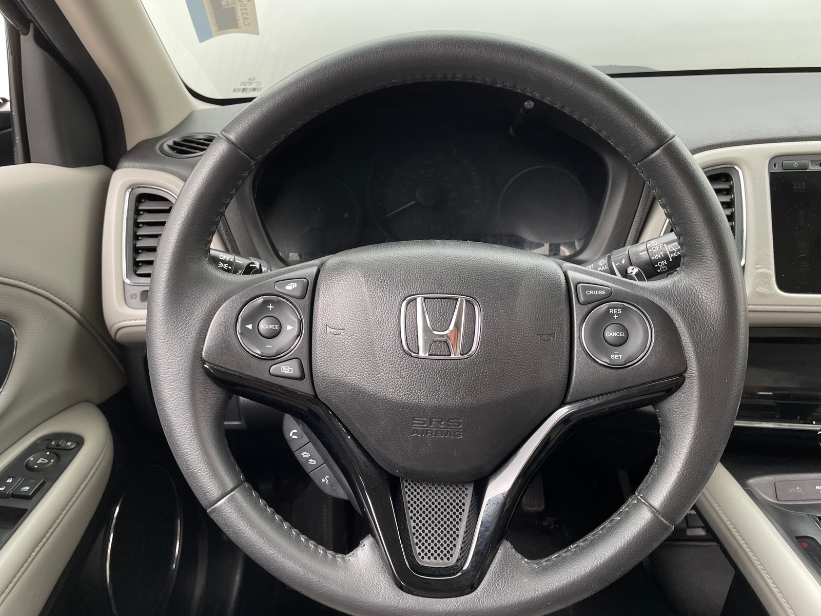 Thumbnail: 2017 Honda HR-V - 4