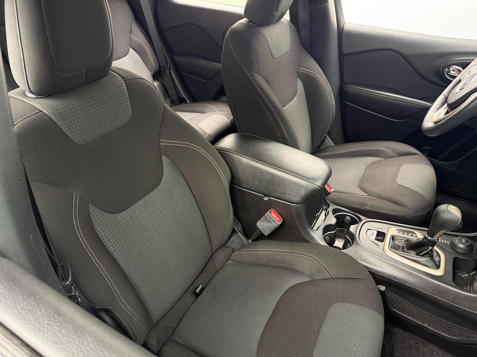 Thumbnail: 2017 Jeep Cherokee - 2