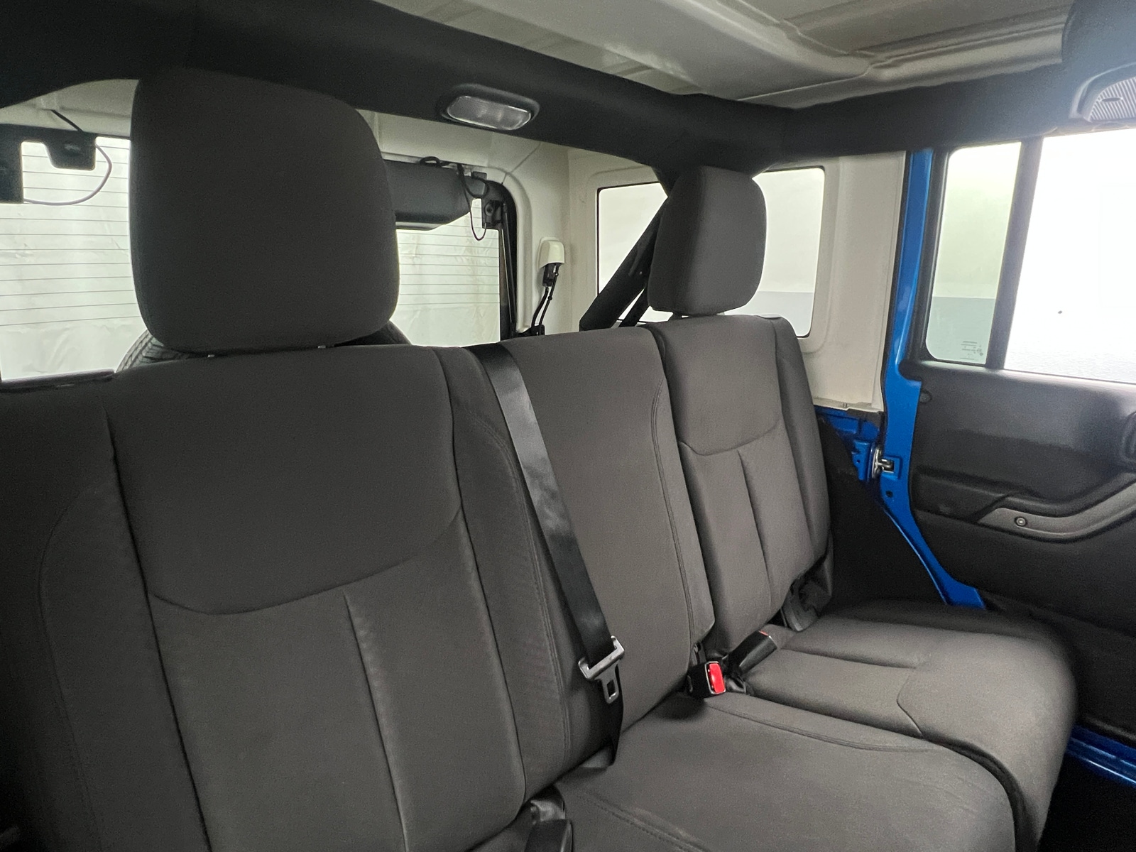 Thumbnail: 2016 Jeep Wrangler - 6
