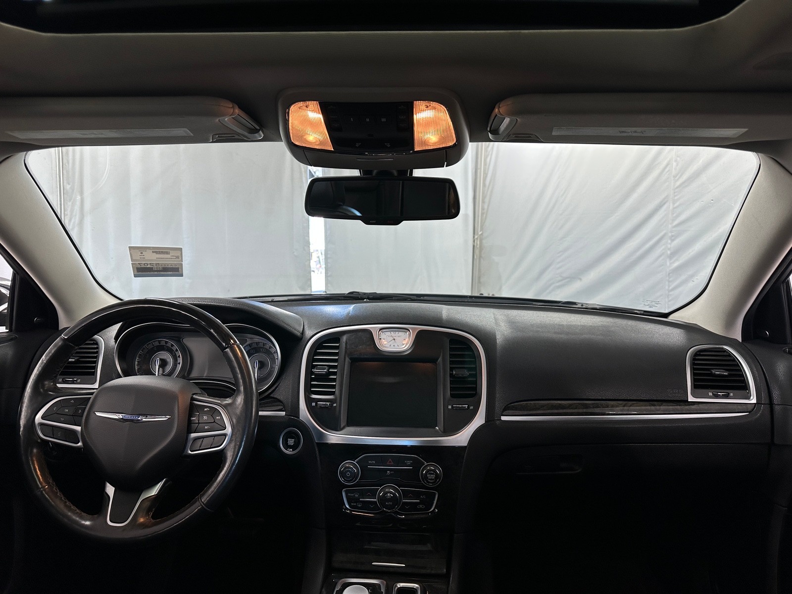 Thumbnail: 2019 Chrysler 300 - 2