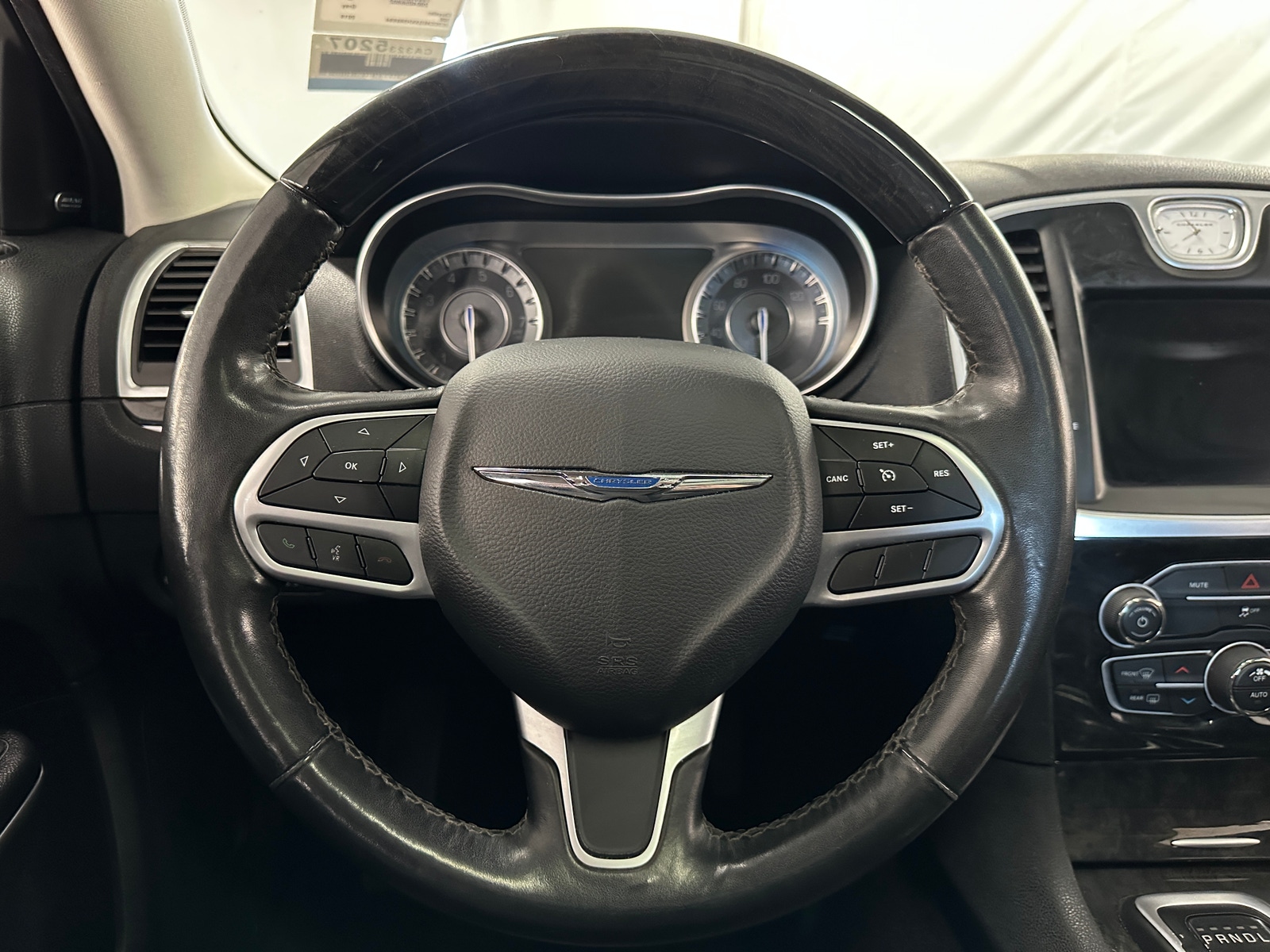 Thumbnail: 2019 Chrysler 300 - 4