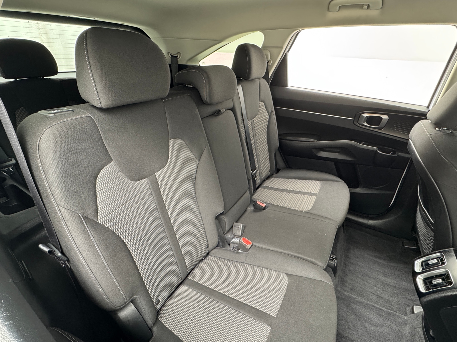 Thumbnail: 2022 Kia Sorento - 6