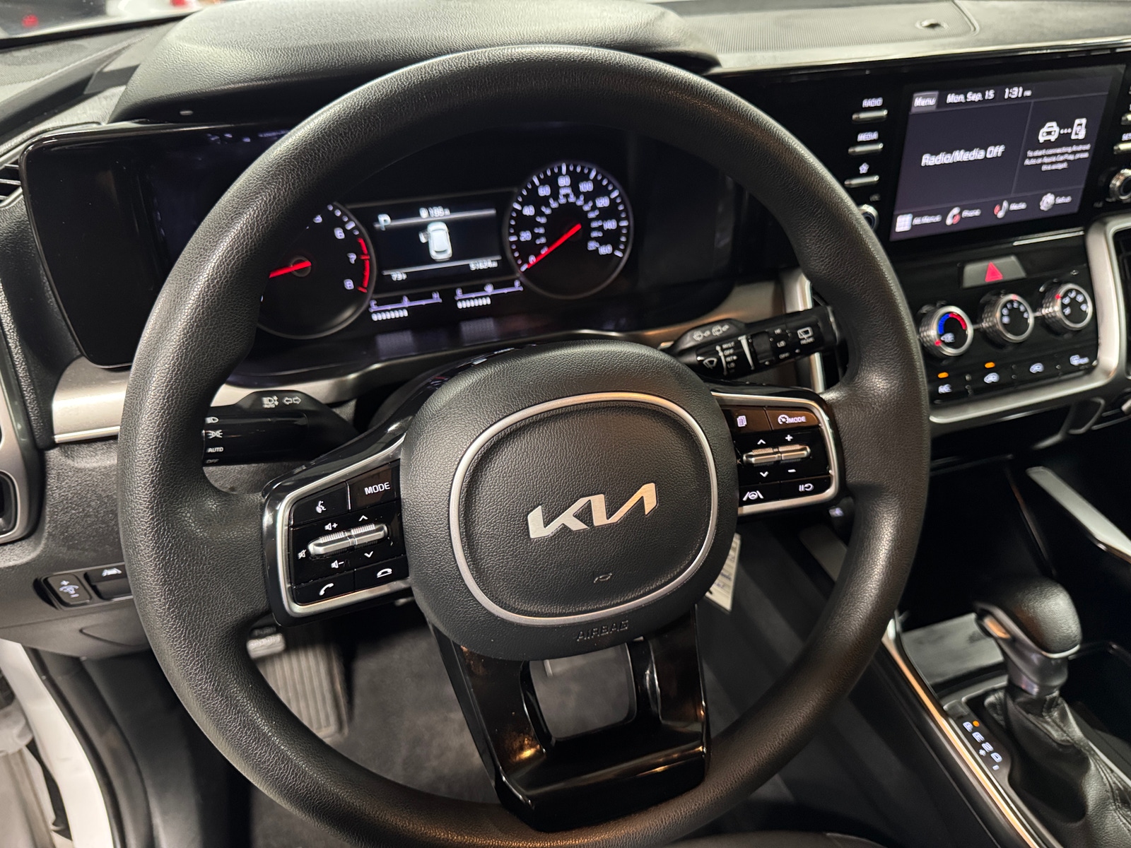 Thumbnail: 2022 Kia Sorento - 5