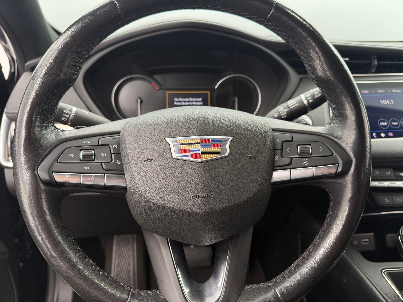 Thumbnail: 2023 Cadillac XT4 - 4