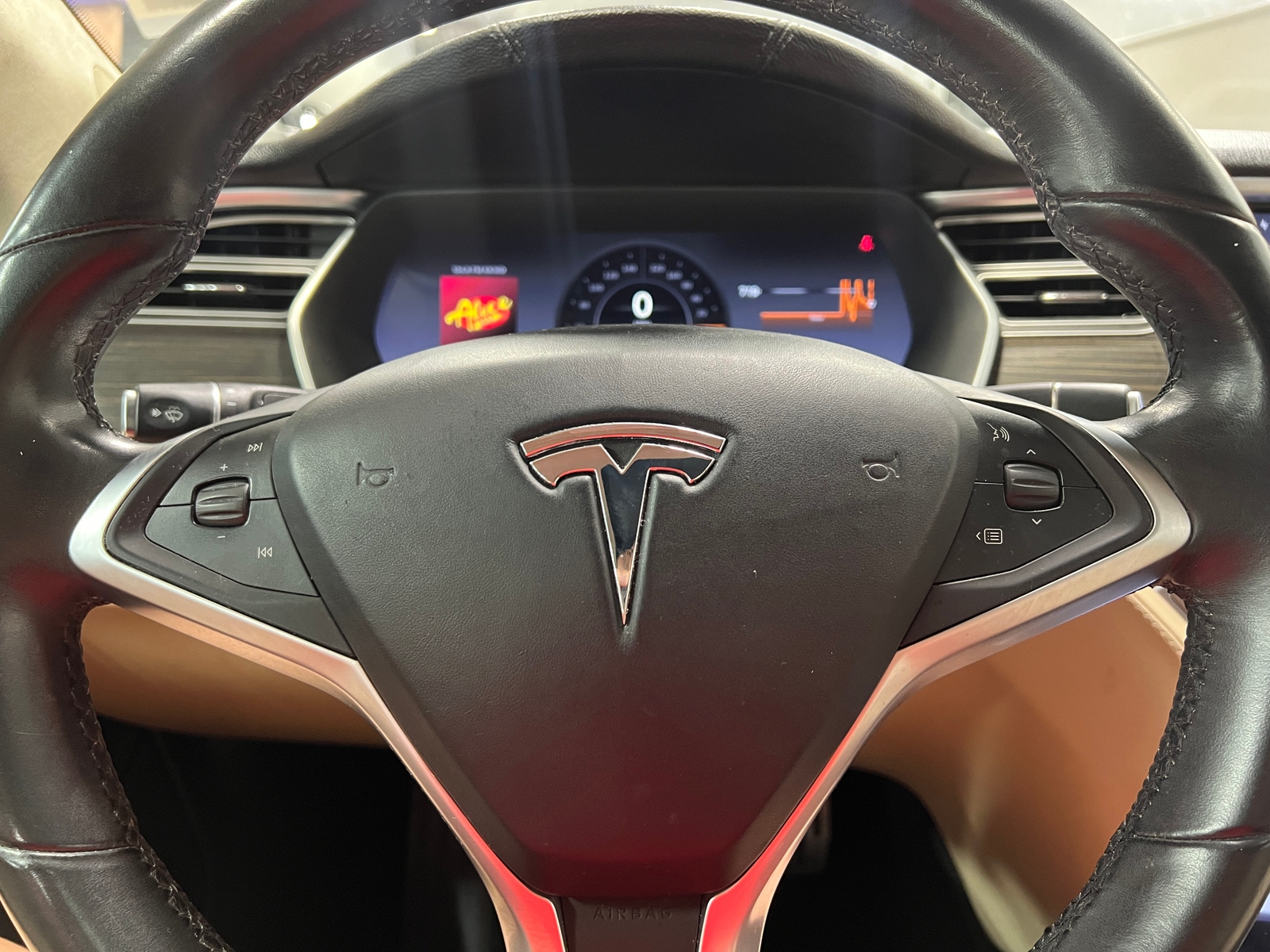 Thumbnail: 2014 Tesla Model S - 4