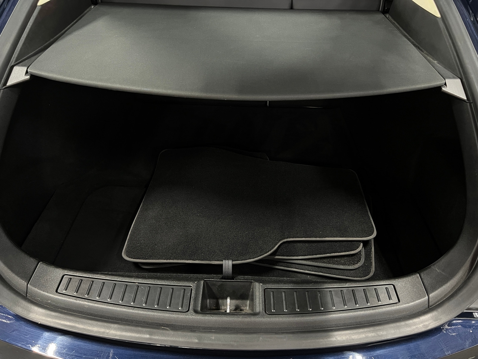 Thumbnail: 2014 Tesla Model S - 6