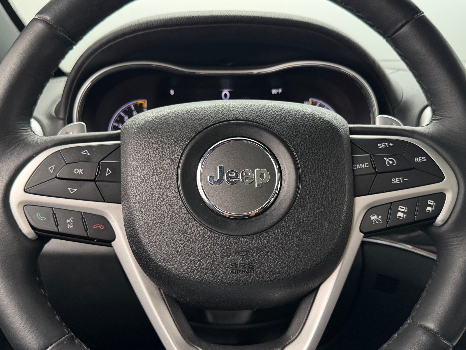 Thumbnail: 2015 Jeep Grand Cherokee - 4
