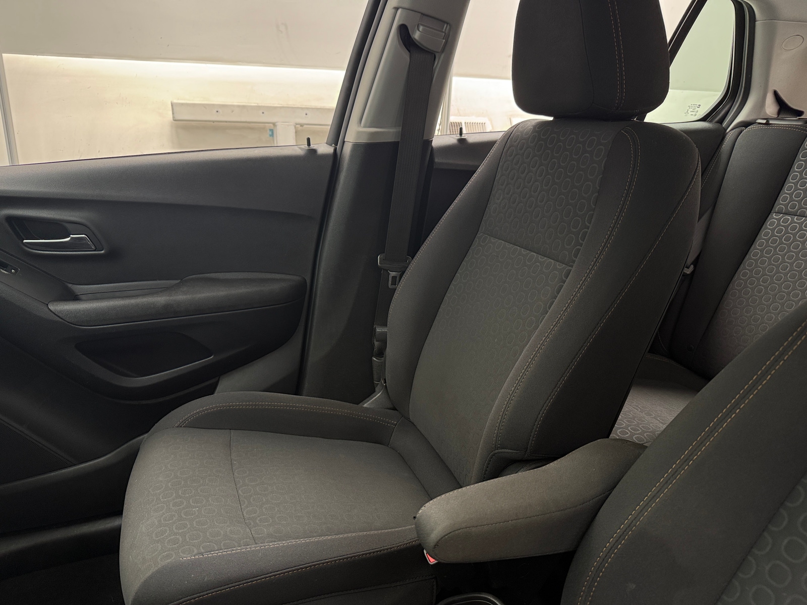 Thumbnail: 2020 Chevrolet Trax - 2