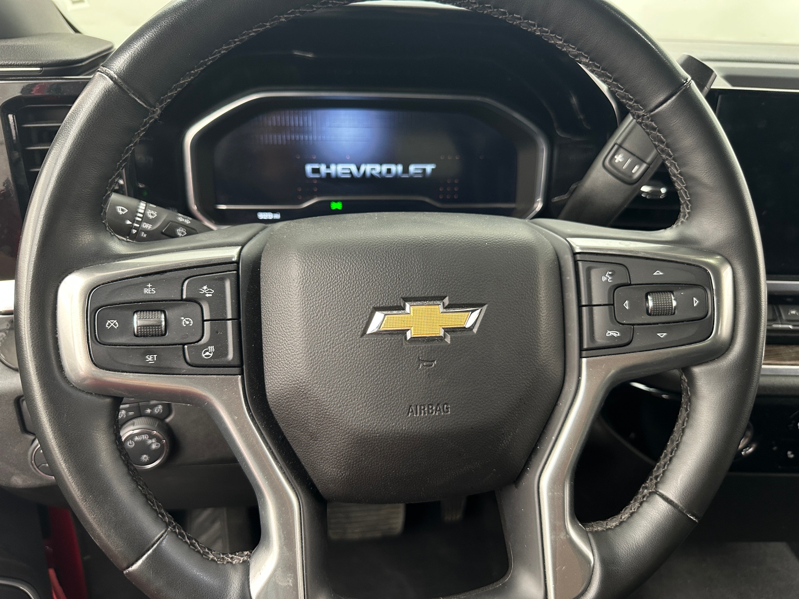 Thumbnail: 2024 Chevrolet Silverado 1500 - 5