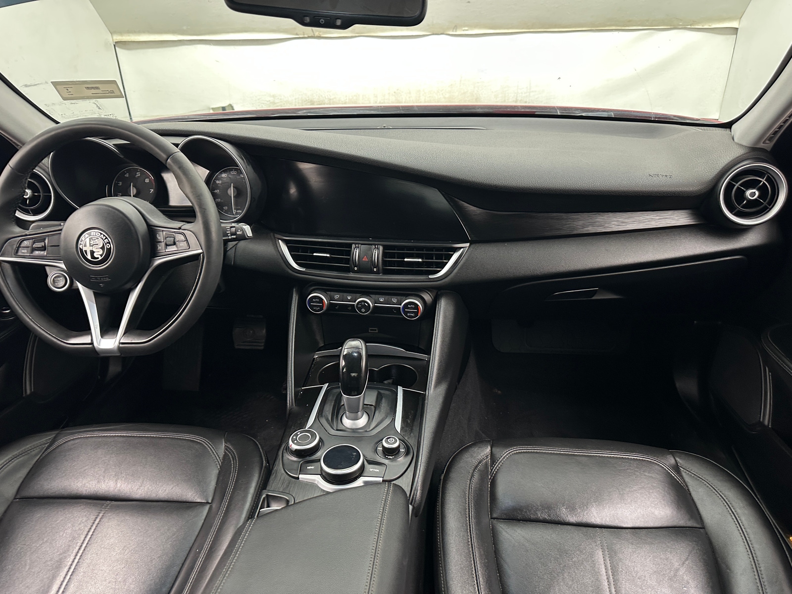 Thumbnail: 2017 Alfa Romeo Giulia - 2
