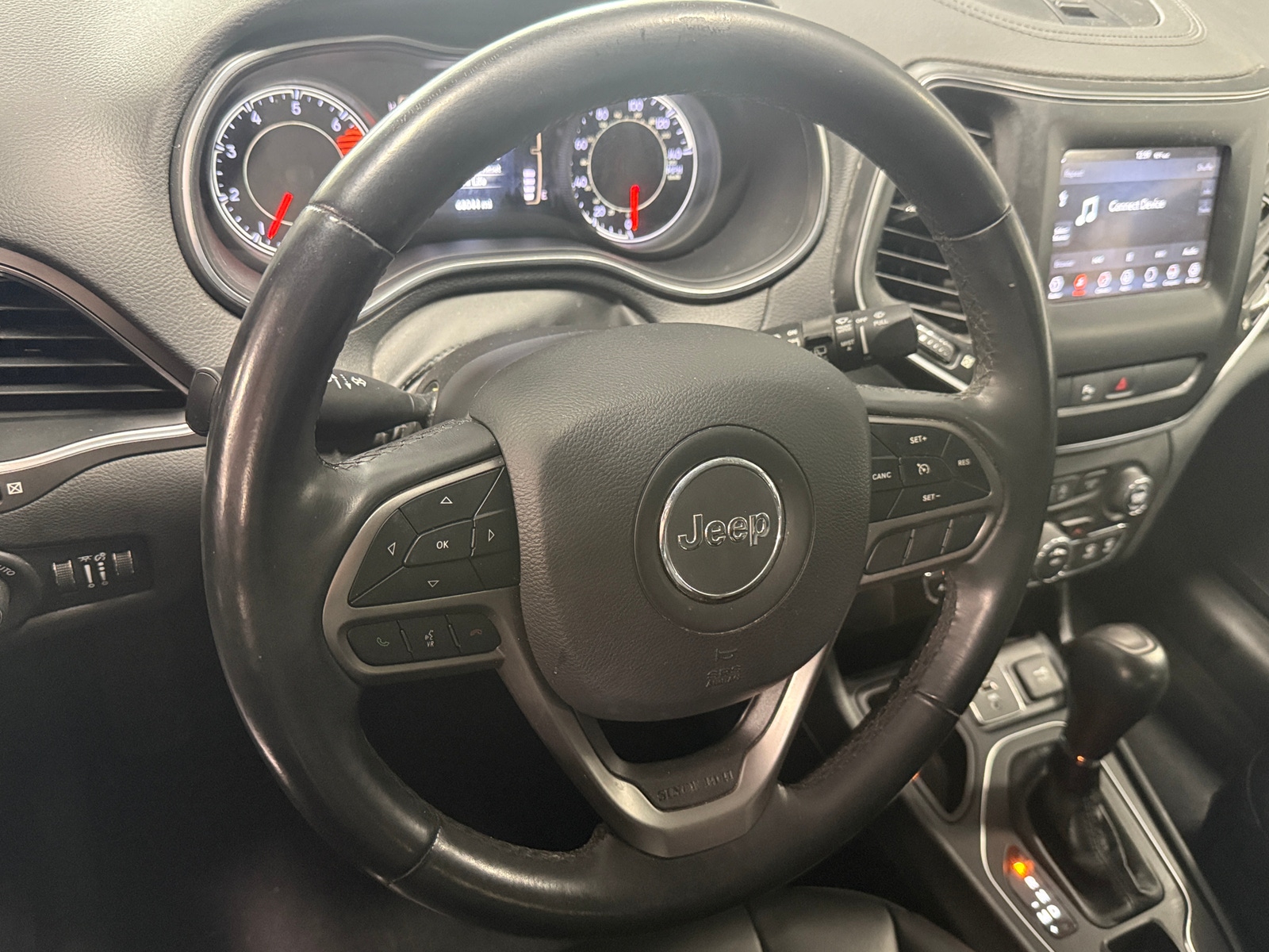 Thumbnail: 2019 Jeep Cherokee - 5