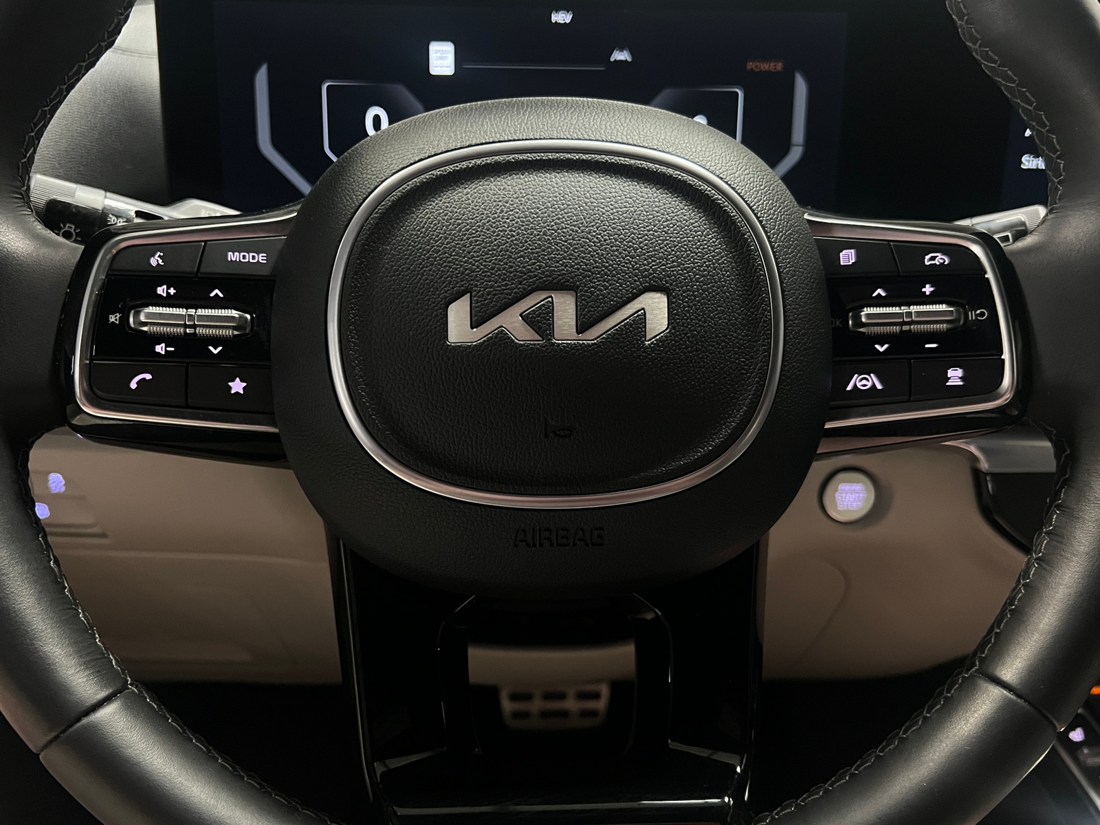 Thumbnail: 2025 Kia Sorento - 4