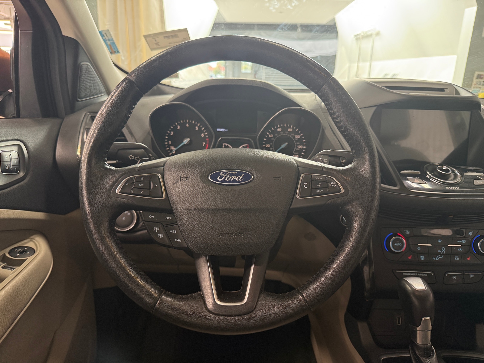 Thumbnail: 2017 Ford Escape - 4